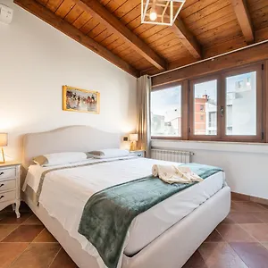 Greta House San Benedetto Apartment
